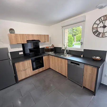 別荘 Des Prairies Du Val *